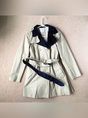 LOFT Two-Tone Trench Coat - Beige with Navy Collar Petite M
